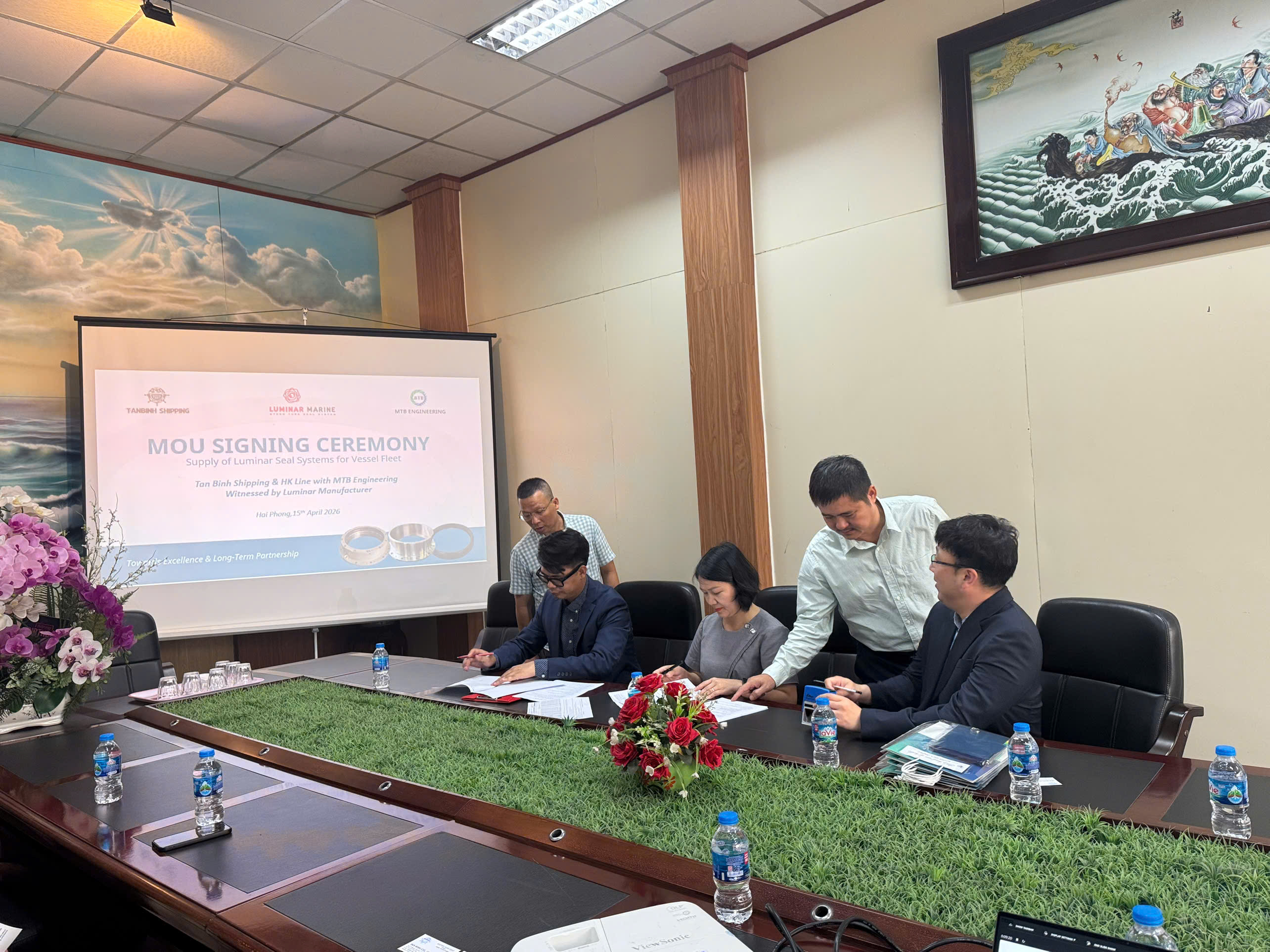 SIGNING CEREMONY FOR THE SUPPLY OF STERN TUBE SEALING SYSTEMS FOR THE VESSEL FLEET OF TAN BINH SHIPPING COMPANY