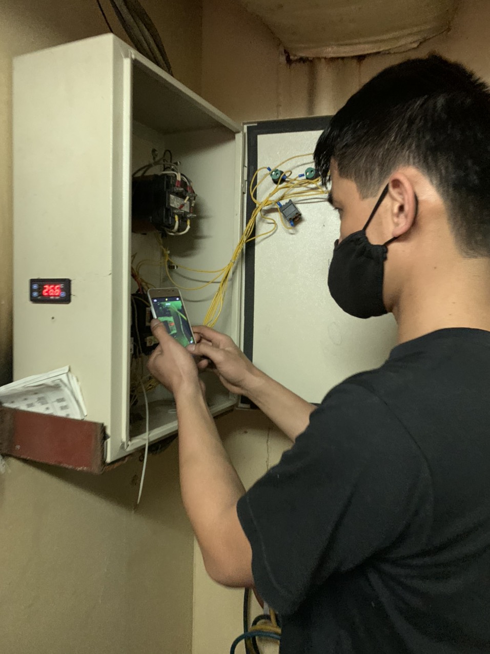 Job repair Air reducing valve and repair General Air Cond of MV Sai Gon Gas at Hai Phong in VietNam